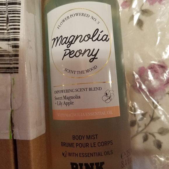 PinkVictoria Secret Magnolia Peony 8.4 fl.oz.Victoria's Secret body sprayNew - Picture 2 of 7
